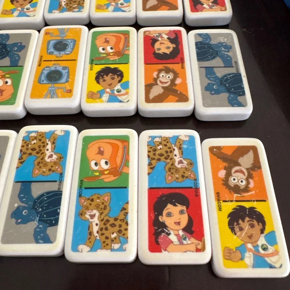 Nick Jr Go Diego Go Dominoes 28 Plastic Pieces in Collector Storage‎ Tin 9003